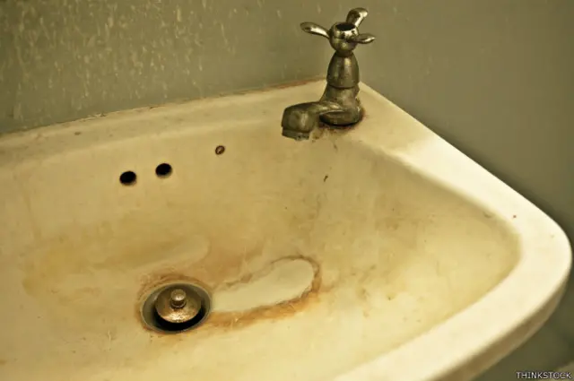 As torneiras também são locais propícios para microorganismos