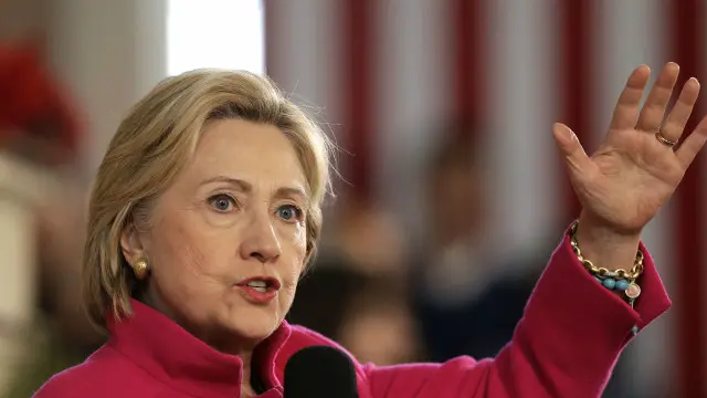 قالت كلينتون إن هناك أدلة كافية تفيد بأن ما يحدث إبادة جماعية تهدف إلى محو وجود المسيحيين والأقليات الدينية الأخرى