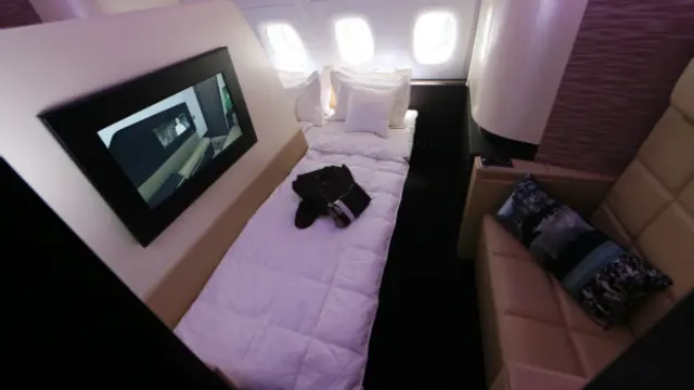 Una suite en un avión de Etihad