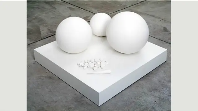 Аннетт Лемьё "Потенциальный снеговик"