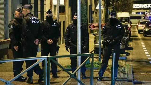 Aparat Belgia mengetatkan keamanan di Kota Brussels.