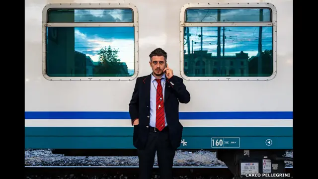 کارلو پیلگرینی کی کم تنخواہیں پانے والے ملازمین پر منی سیریز نے فوٹو جرنلزم کے زمرے میں انعام حاصل کیا۔