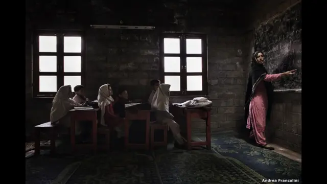 مدرسة حكومية في تشالت بين في باكستان.