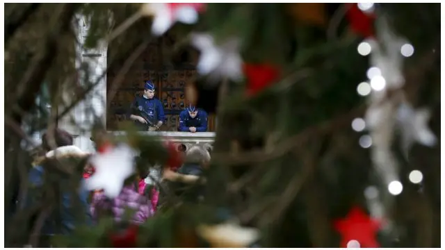 ရုရှ နိုင်ငံ မော်စကို မြို့က ရင်ပြင်နီကို အများပြည်သူ ဝင်ရောက်ခွင့် ပိတ်ပင် ထား