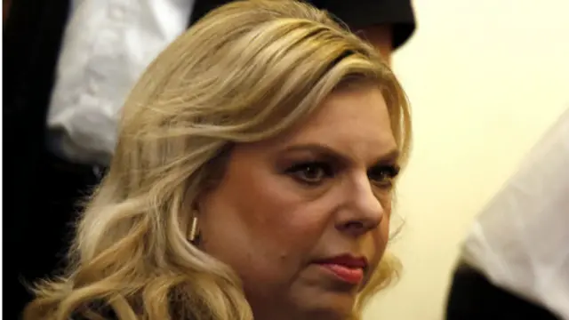 40 صفحات پر مستمل فیصلے کے مطابق سارہ کے خلاف ثابت ہونے والے الزامات میں بے تحاشا مطالبات کرنا، توہین، بدسلوکی، اور اشتعال میں چلّانا شامل ہیں