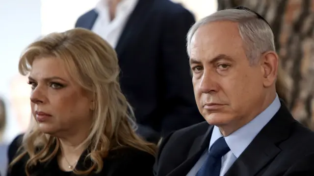 سارہ نتن یاہو نے ان الزامات کو جھوٹ قرار دیا اور کہا کہ وہ عملے کے ساتھ مہذب رہیں