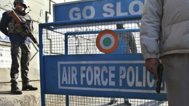 هندوستان د جيش محمد ډله د پټان کوټ په بريدونو کې په لاس درلودو تورنه کړې وه.