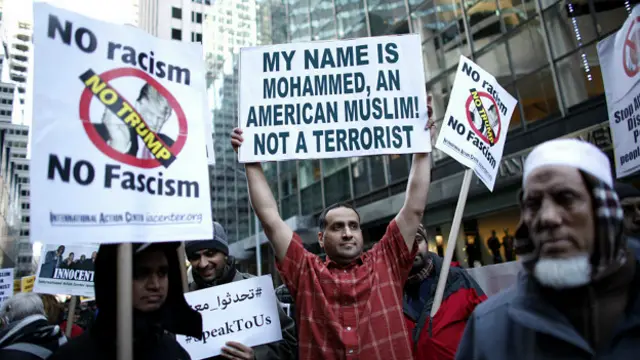 ریاست کیلیفورنیا میں فائرنگ کے واقعے کے بعد ڈونلڈ ٹرمپ نے کہا تھا کہ مسلمانوں کے امریکہ میں داخلے پر ’مکمل‘ پابندی عائد کر دینی چاہیے