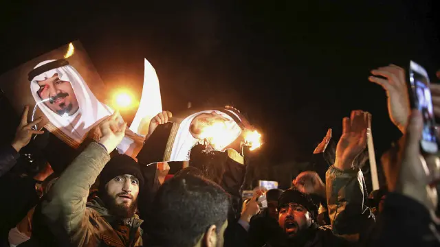 السعودية اتهمت النمر بالإرهاب ولكن مؤيديه يقول إنه أعدم بسبب دعمه للاحتجاجات السلمية ضد العائلة المالكة