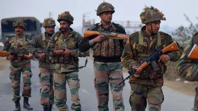 ایئر بیس کے احاطے میں تلاش کا کام محتاط انداز میں جاری ہے