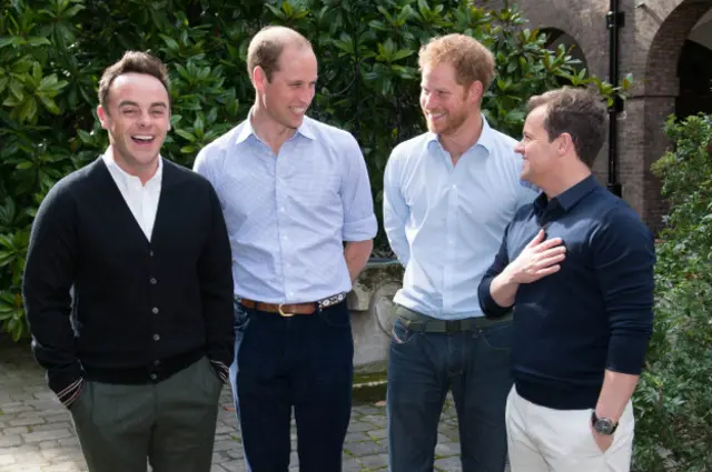 Принцы Уильям и Гарри с ведущими Энтом и Деком