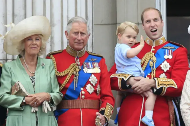 Камилла, принц Чарльз, принц Уильям и принц Джордж
