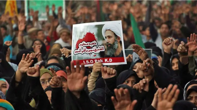 ایران اور بحرین کے علاوہ پاکستان میں بھی بڑی تعداد میں مظاہرے ہوئے۔