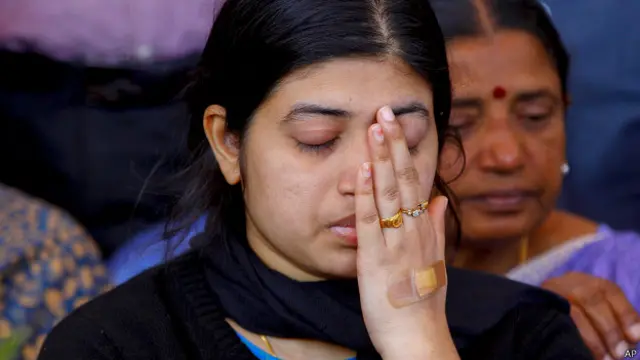 लेफ़्टिनेंट निरंजन की पत्नी राधिका