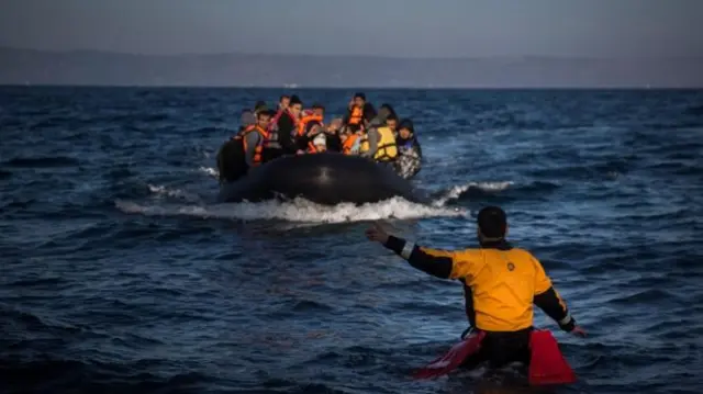 已有数百艘难民船在希腊莱斯沃斯岛登陆