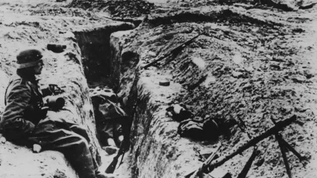 Los soviéticos rompieron el cerco sobre Leningrado (San Petersburgo) definitivamente en enero de 1944.