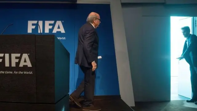 Infantino terpilih di tengah karut marut tuduhan korupsi dalam tubuh FIFA yang membuat Sepp Blatter dan Michel Platini lengser dari jabatan mereka.