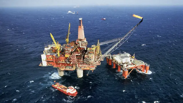 Нефтяная платформа в Северном море