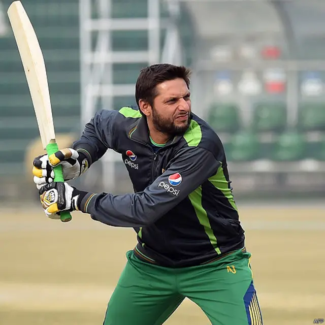 پاکستانی ٹیم نیوزی لینڈ کے دورے میں تین ون ڈے اور تین ٹی20 انٹرنیشنل کھیلے گی جس میں ٹی ٹوئنٹی سکواڈ کی قیادت شاہد آفریدی کریں گے۔