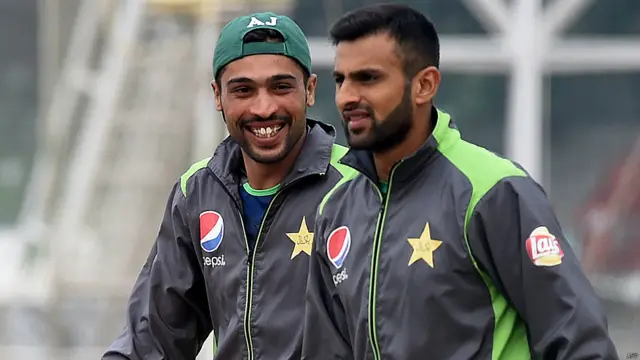  محمد عامر کو اگرچہ قومی تربیتی کیمپ میں شامل کرکے آئندہ ماہ نیوزی لینڈ کے دورے پر بھیجنے کا اشارہ دے دیا ہے لیکن اس راہ میں سب سے بڑی قانونی رکاوٹ ویزے کا حصول ہے۔