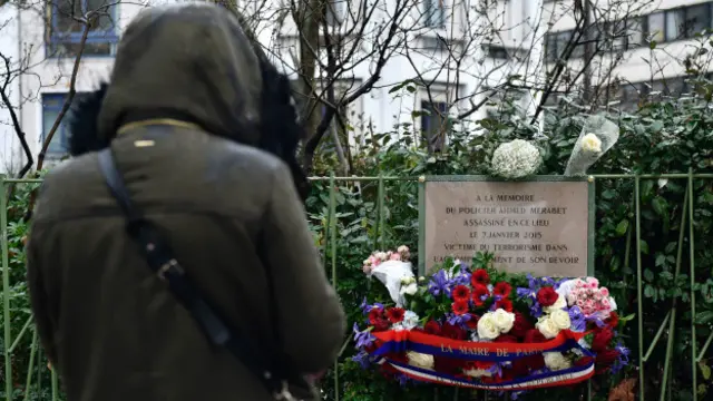 Мемориальная доска 