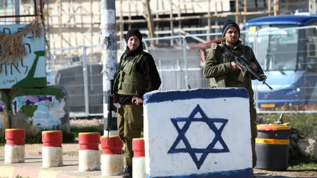 Persimpangan Gush Etzion menjadi lokasi beberapa penyerangan sebelumnya.