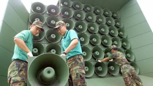 Pemasangan pengeras suara di sepanjang perbatasan dengan Korea Utara pernah dilakukan Korea Selatan pada Agustus 2015 lalu.