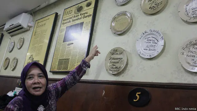 Memulai usaha kecil-kecilan dengan membuka kantin di Jakarta Selatan pada 1996, kini Ratna Dwikora telah memiliki sedikitnya 10 cabang restoran Seulawah di berbagai sudut Jakarta.