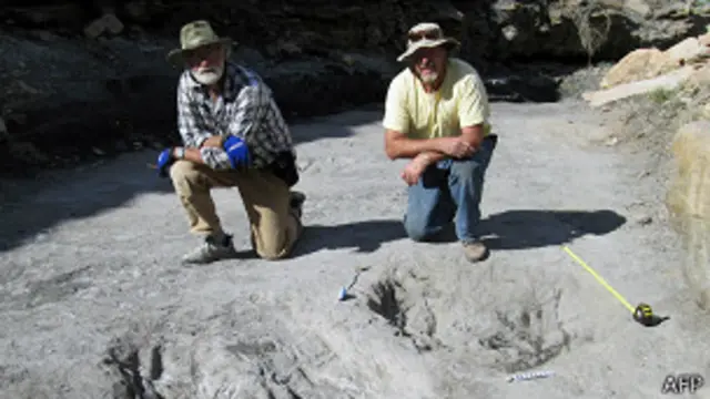 Martin Lockley (der) y Ken Cart