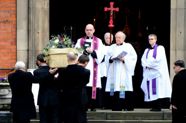 Похороны Роджера Ллойда-Пака