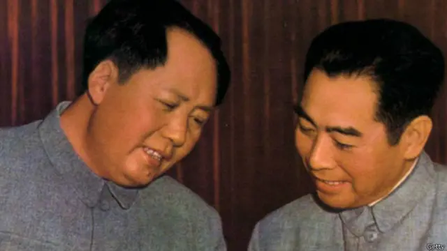 चऊ एनलाई माओ के साथ