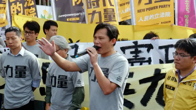 资料图片:在去年11月马习会之前,时代力量参与抗议活动