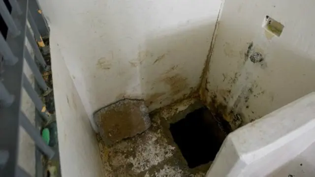 Камера Гусмана, из которой он сбежал