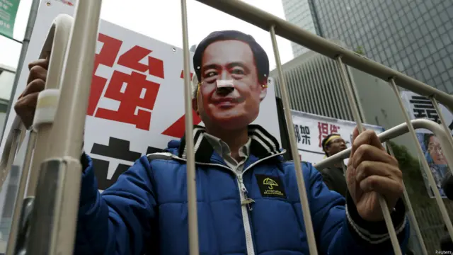 林荣基还说，铜锣湾书店股东李波是被中国执法人员“跨境执法”从香港捉拿带走的。这与李波本人说法不同。