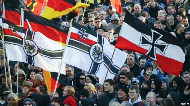 اليمن المتطرف يتظاهر في كولونيا ضد سياسة اللجوء