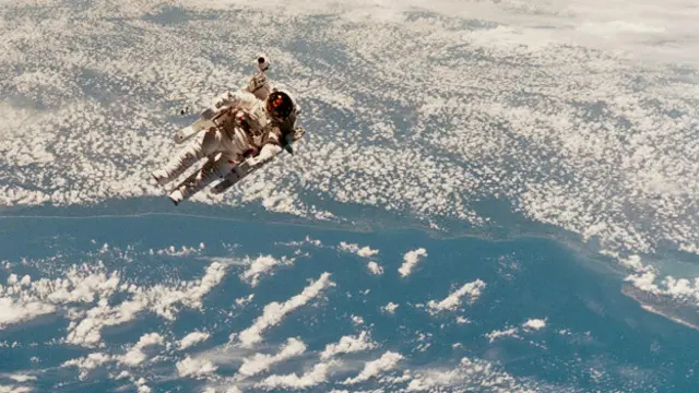 Изоляция во время выходов в открытый космос не идет ни в какое сравнение с тем одиночеством, которое придется испытать астронавтам в будущем