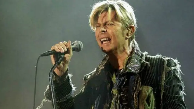 نظرة إلى الماضي ومشوار طويل للمغني ديفيد بوي