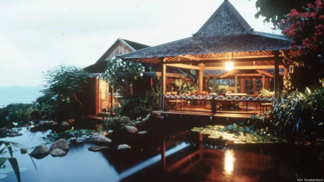 Rumah gaya Bali Iman dan David Bowie