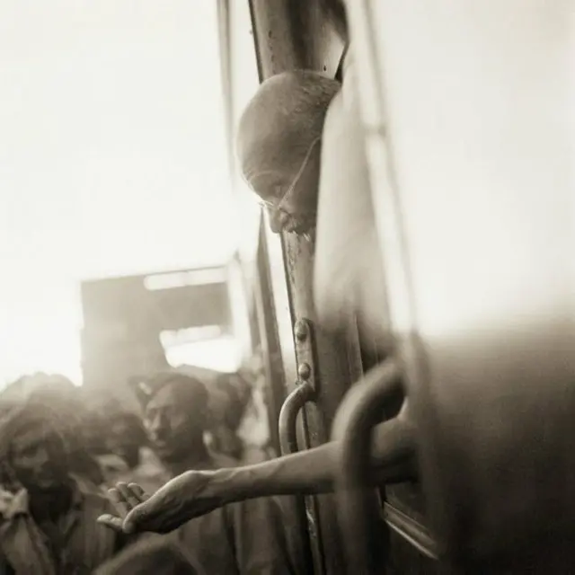 Foto de Kanu Gandhi cortesía de Ghita Mehta.