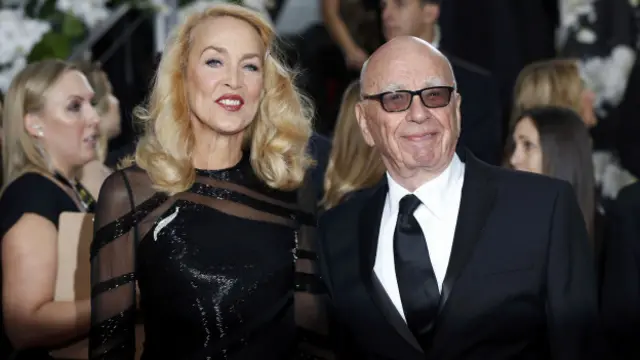 Мердок и Холл