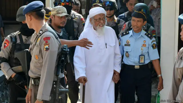 Abu Bakar Baasyir meminta pengikutnya mendukung ISIS pada 2014.