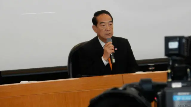 台湾亲民党总统候选人宋楚瑜于周二(1月12号)早上召开国际记者会