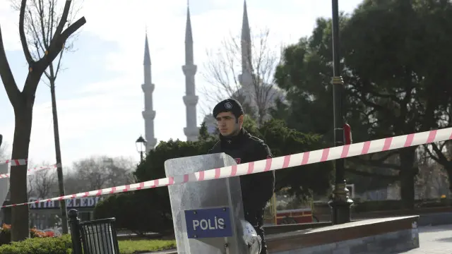 Ataque que deixou ao menos 10 mortos no coração turístico de Istambul 