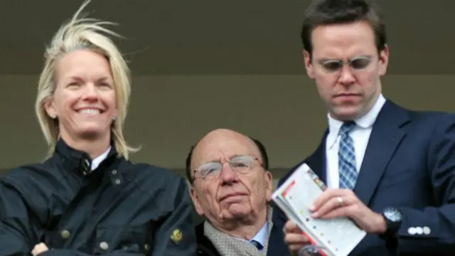 默多克与伊丽莎白和詹姆斯