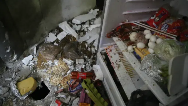 Alimentos en la cocina del apartamento donde se refugió El Chapo