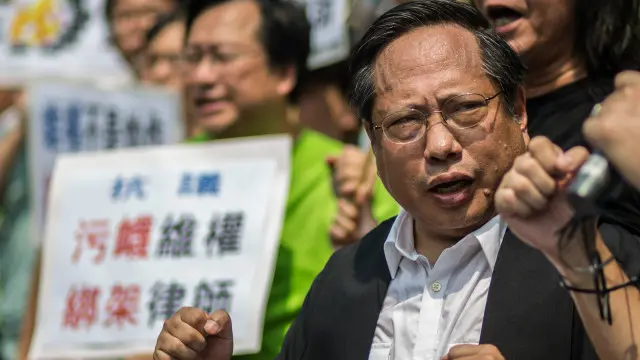 چین میں کریک ڈاؤن کے دوران پولیس نے ملک بھر سے ڈھائی سو کے قریب حقوقِ انسانی کے لیے سرگرم وکلا، قانونی معاونین اور کارکنوں کو حراست میں لیا