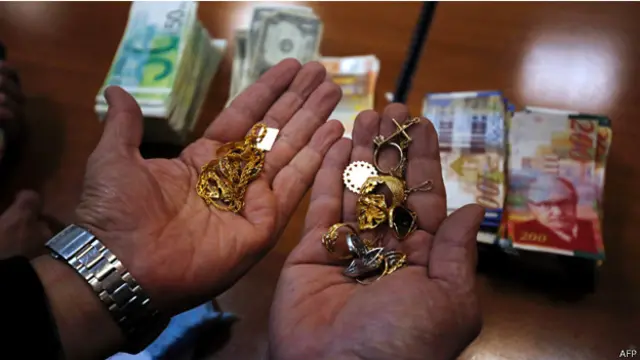 تبرع فلسطينيون بأكثر من 60 الف دولار في يومين