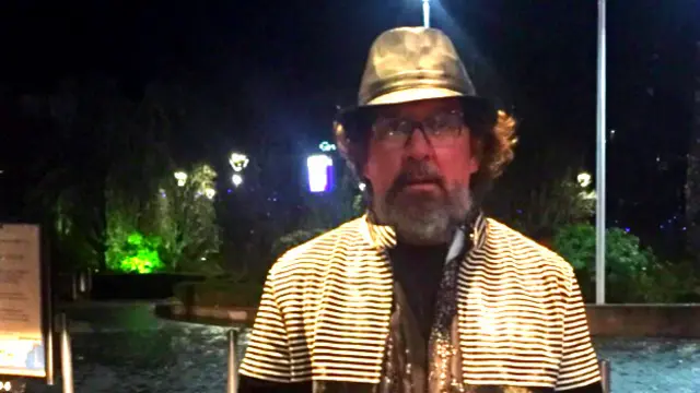 Foto pessoal do advogado, que passa temporada em Paris: “Não estou dizendo que não tenha que ser investigado, tem que ser”, diz. “Não admito que nenhum procurador, juíz ou quem quer que seja diga que quer um país melhor do que o que eu quero”.
