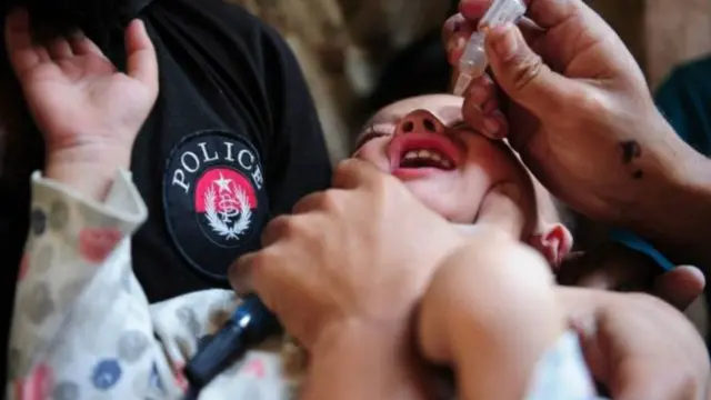 حملے کے بعد پولیس نے علاقے کی ناکہ بندی کر کے حملہ آوروں کی تلاش شروع کر دی ہے