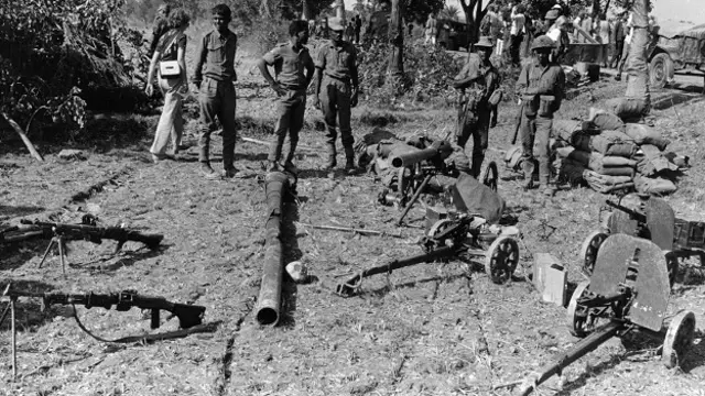 बांग्लादेश में मोर्चा संभाले भारतीय मुक्ति वाहिनी के सदस्य.